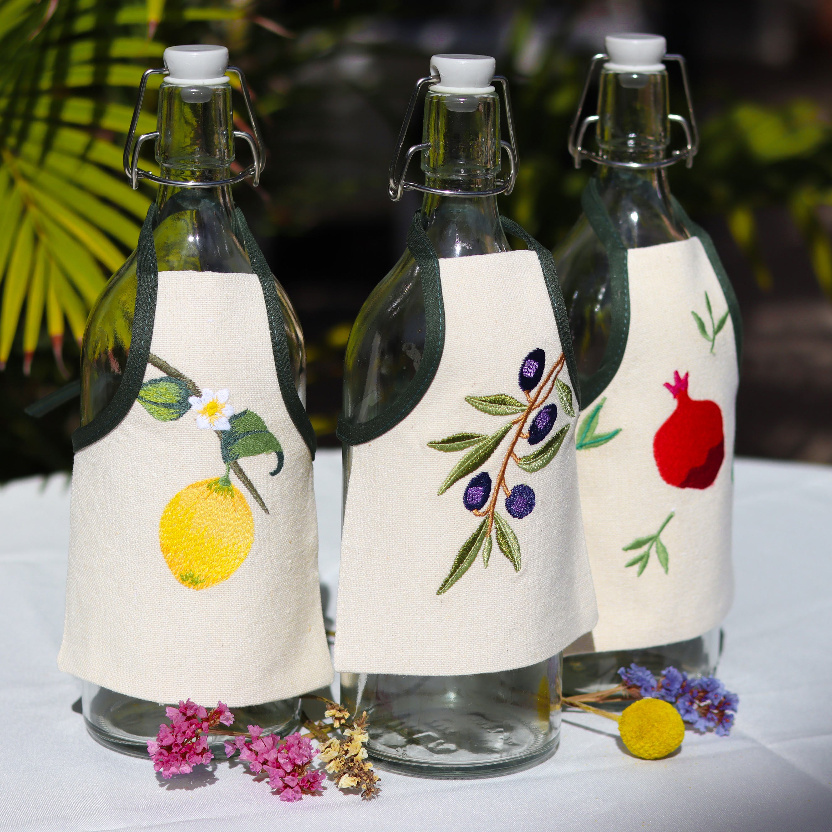 Blooms Bottle Apron Set