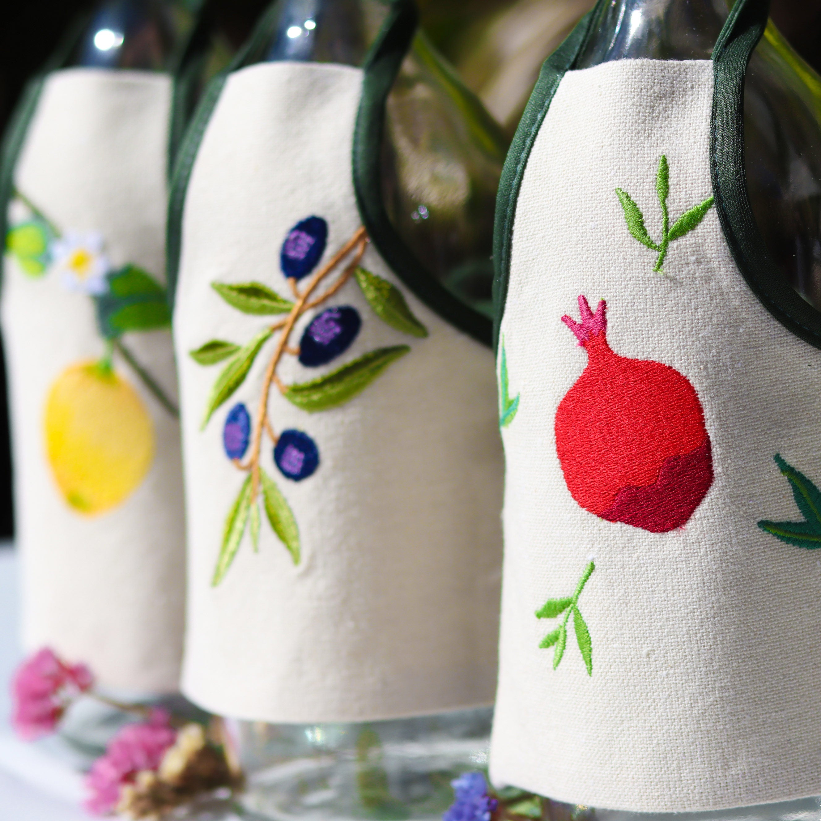 Blooms Bottle Apron Set