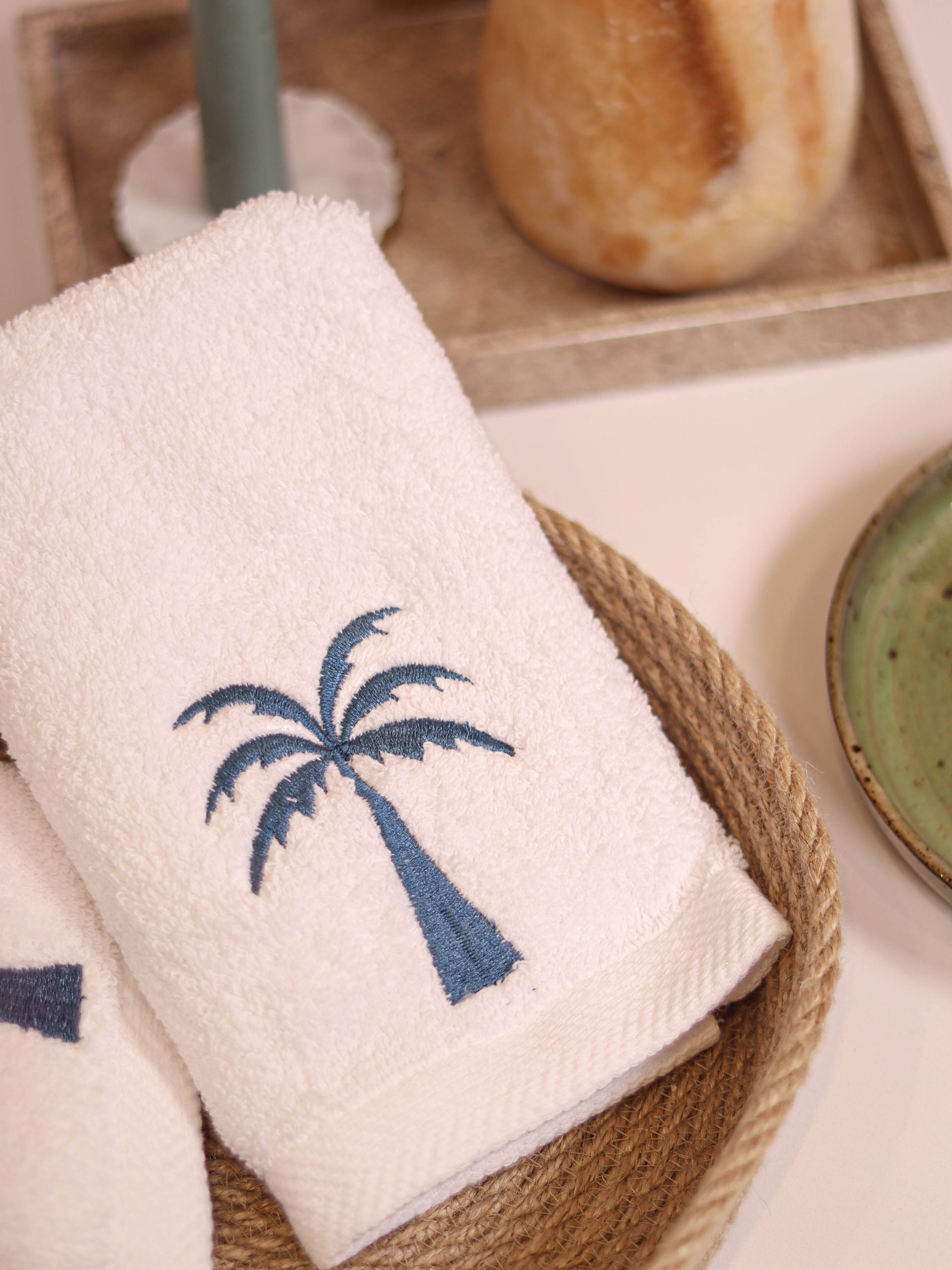 Blue Palm Guest Towel Set