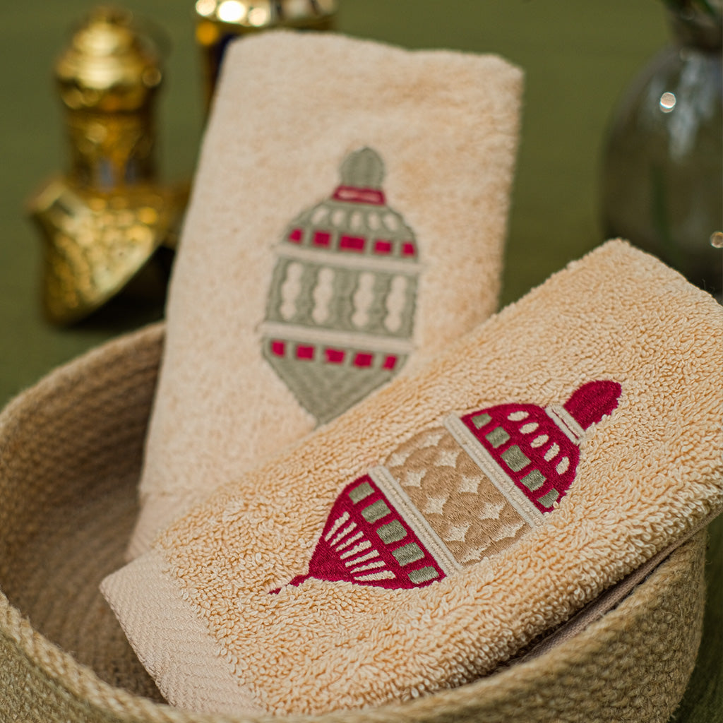Earthy Lanterns Guest Towels Set