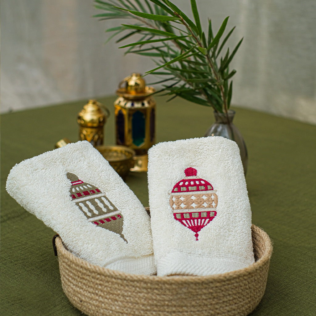 Earthy Lanterns Guest Towels Set