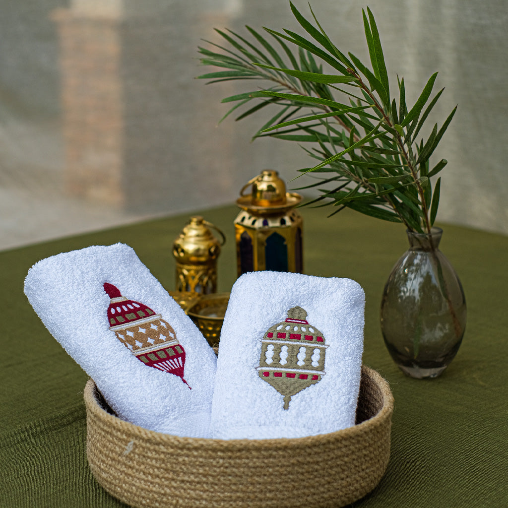 Earthy Lanterns Guest Towels Set