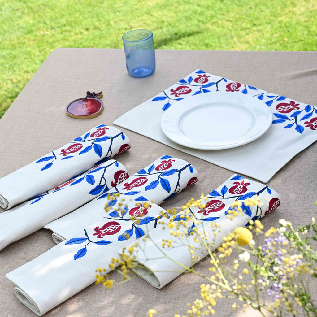 Pomegranate Field Placemats Set