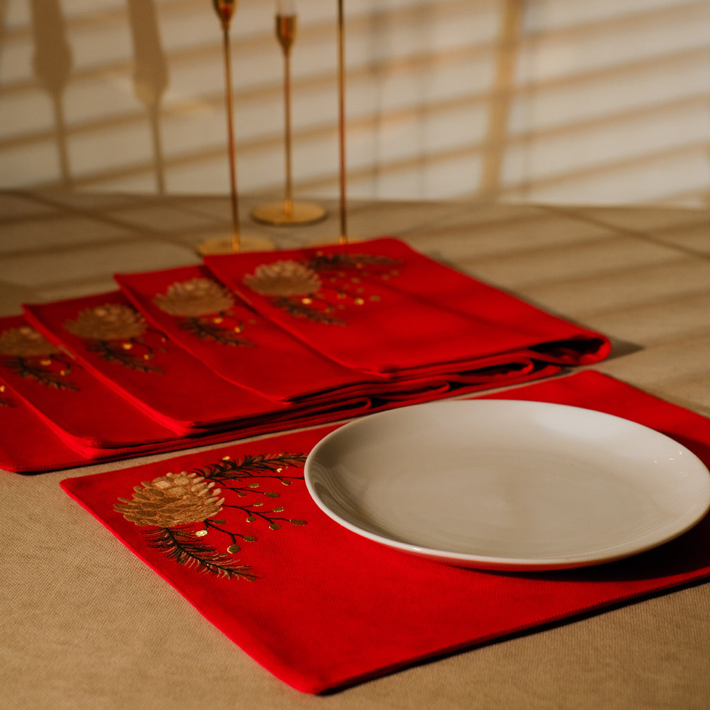 Pine Cone Velvet Placemat Set