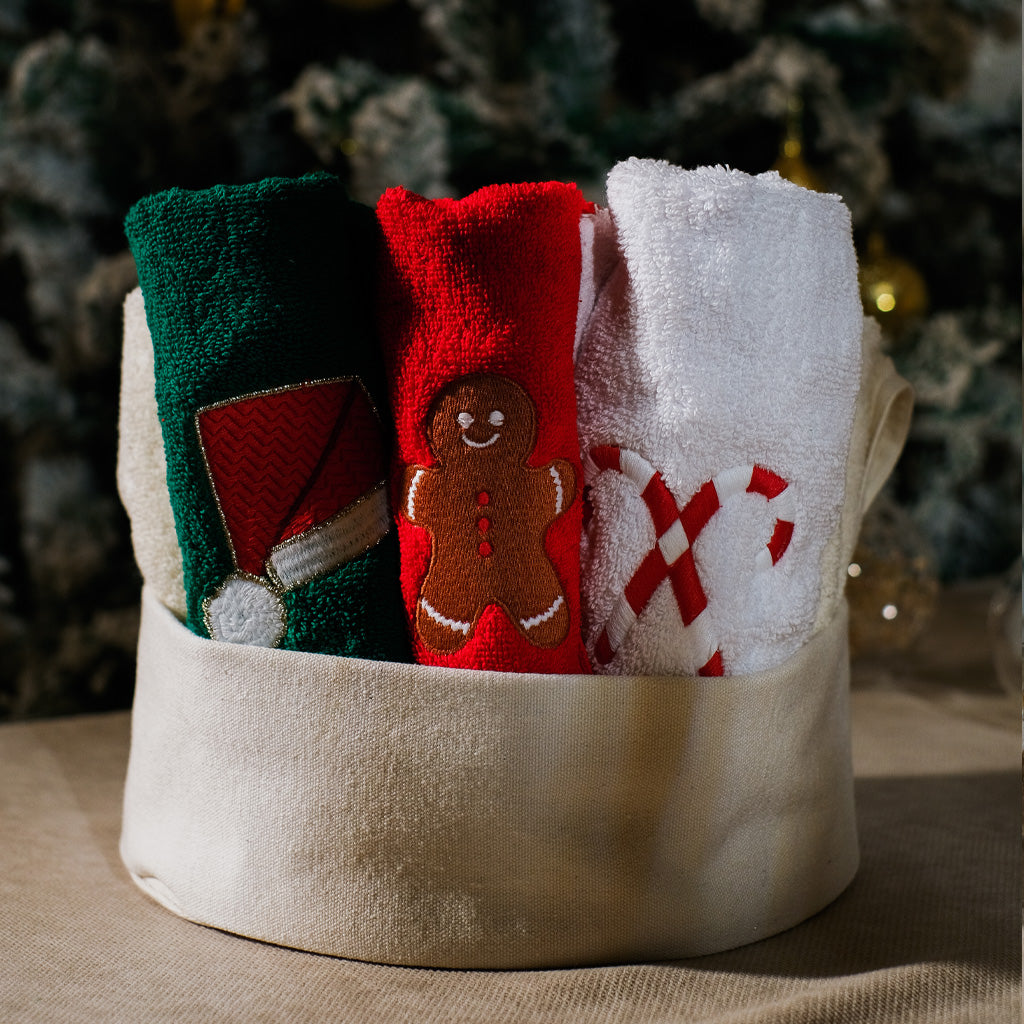 Holiday Cheer Guest Towel Set