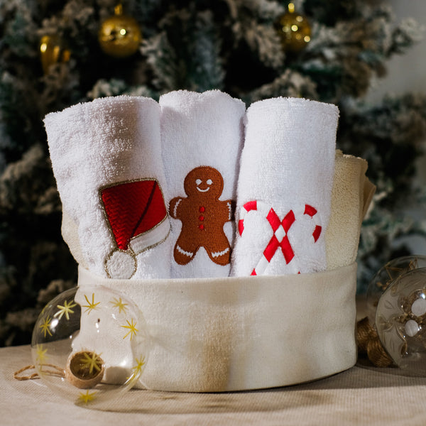 Holiday Cheer Guest Towel Set