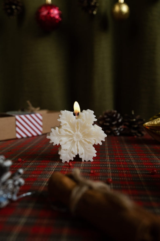 Snowflakes Candle Set