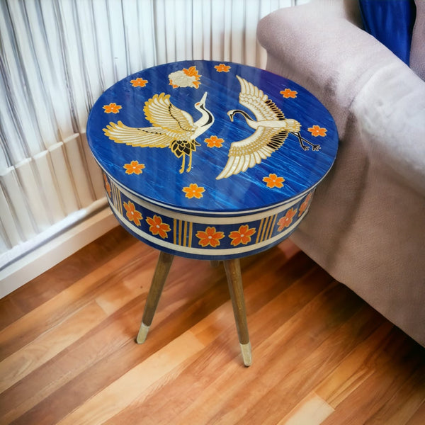 Graceful Dance Seashell Side Table