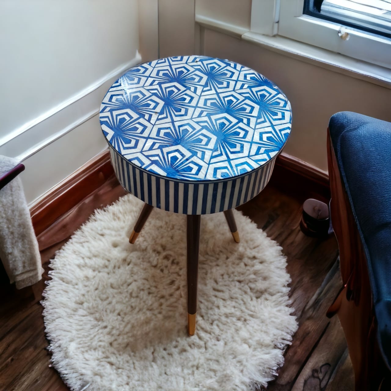 Blossom Mother of Pearl Flip-Top Side Table