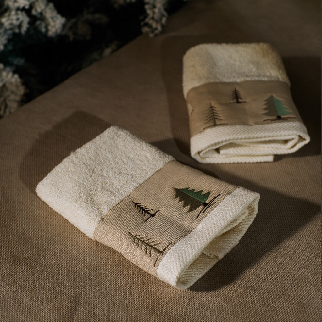 Whimsical Winter Guest Towels Set