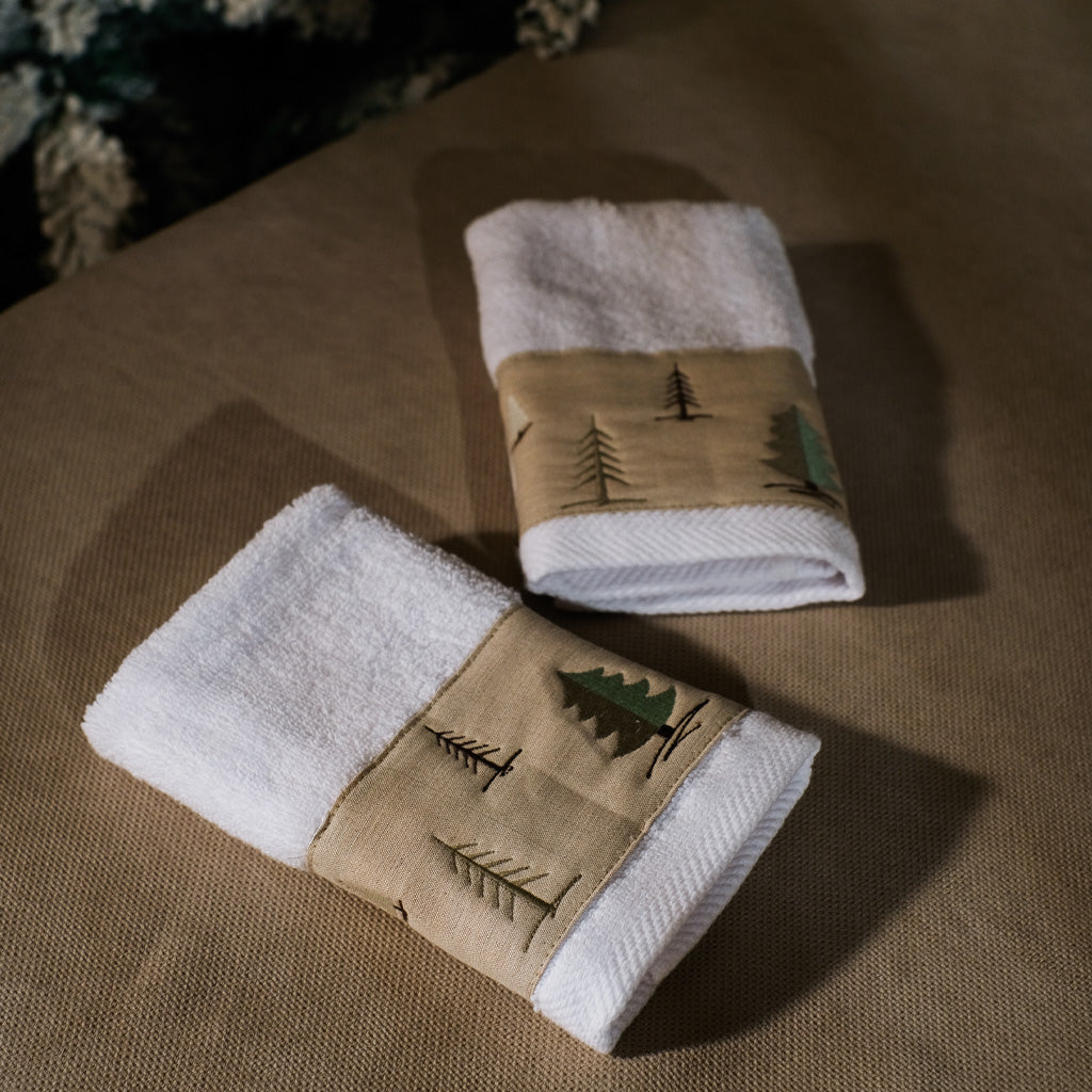 Whimsical Winter Guest Towels Set