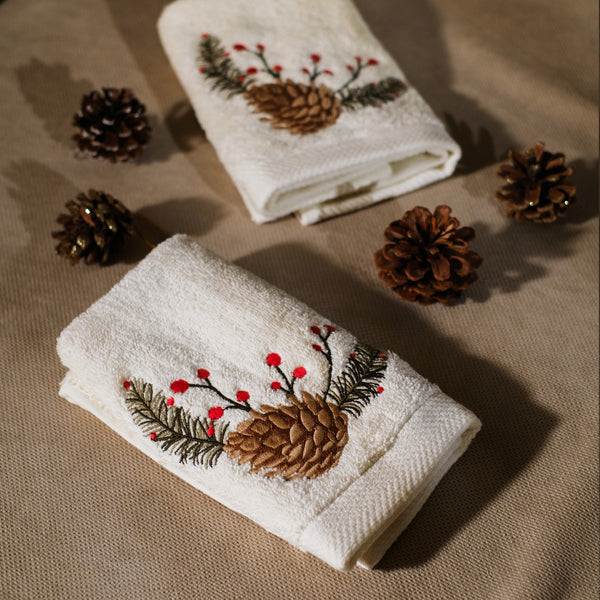 Pine Cone Blossom Guest Towels Set