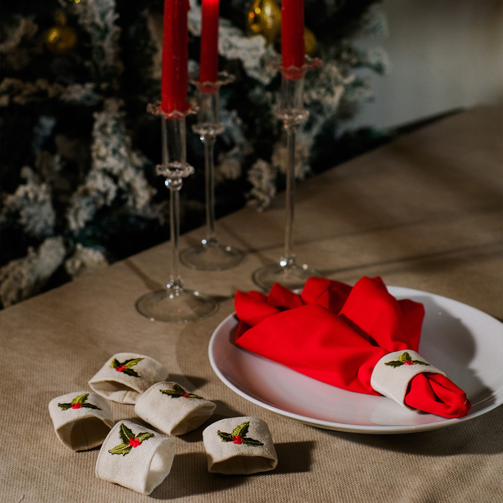 Winterberry Table Napkin Holder Ring Set