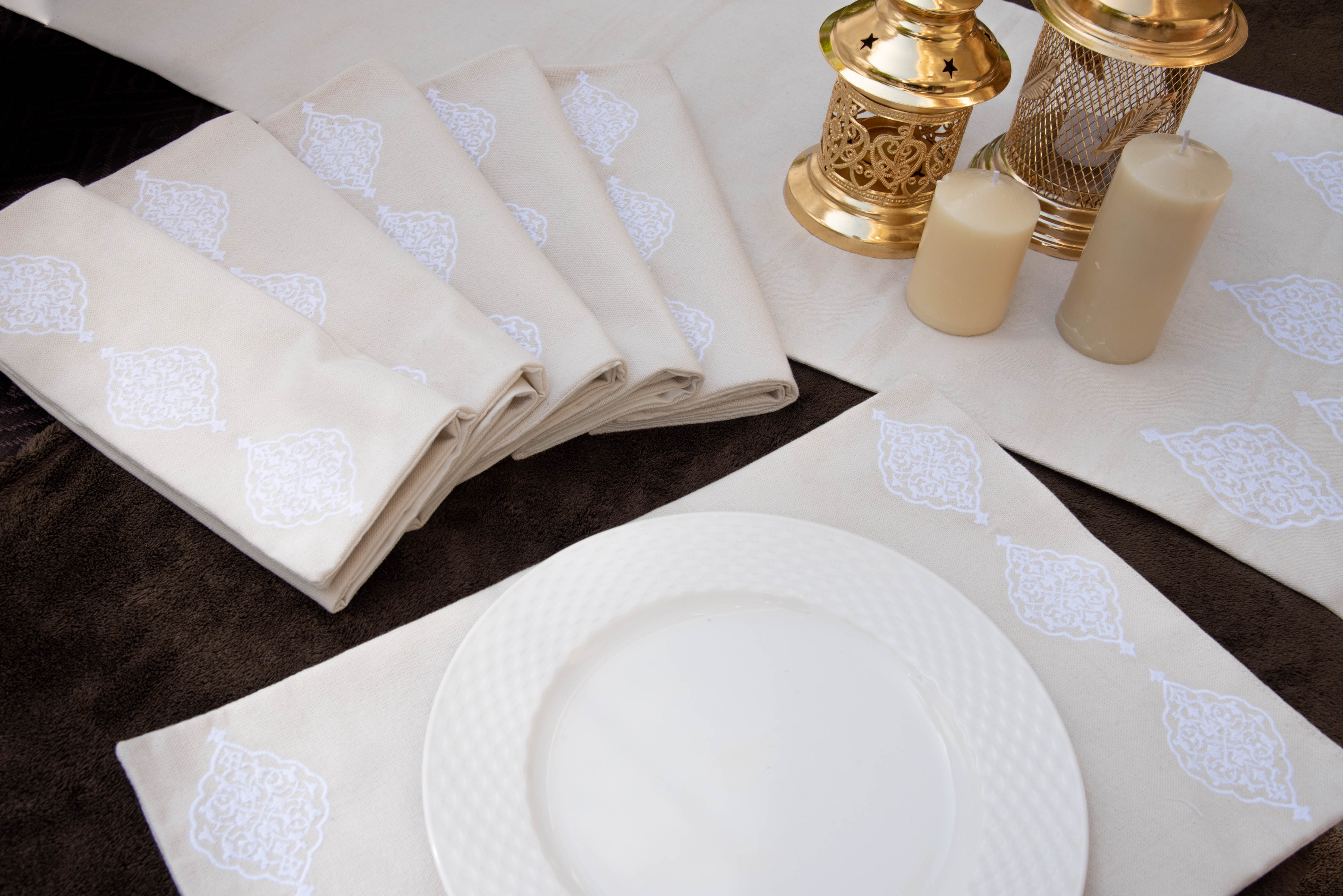 White Ramadan Arabesque Placemat Set