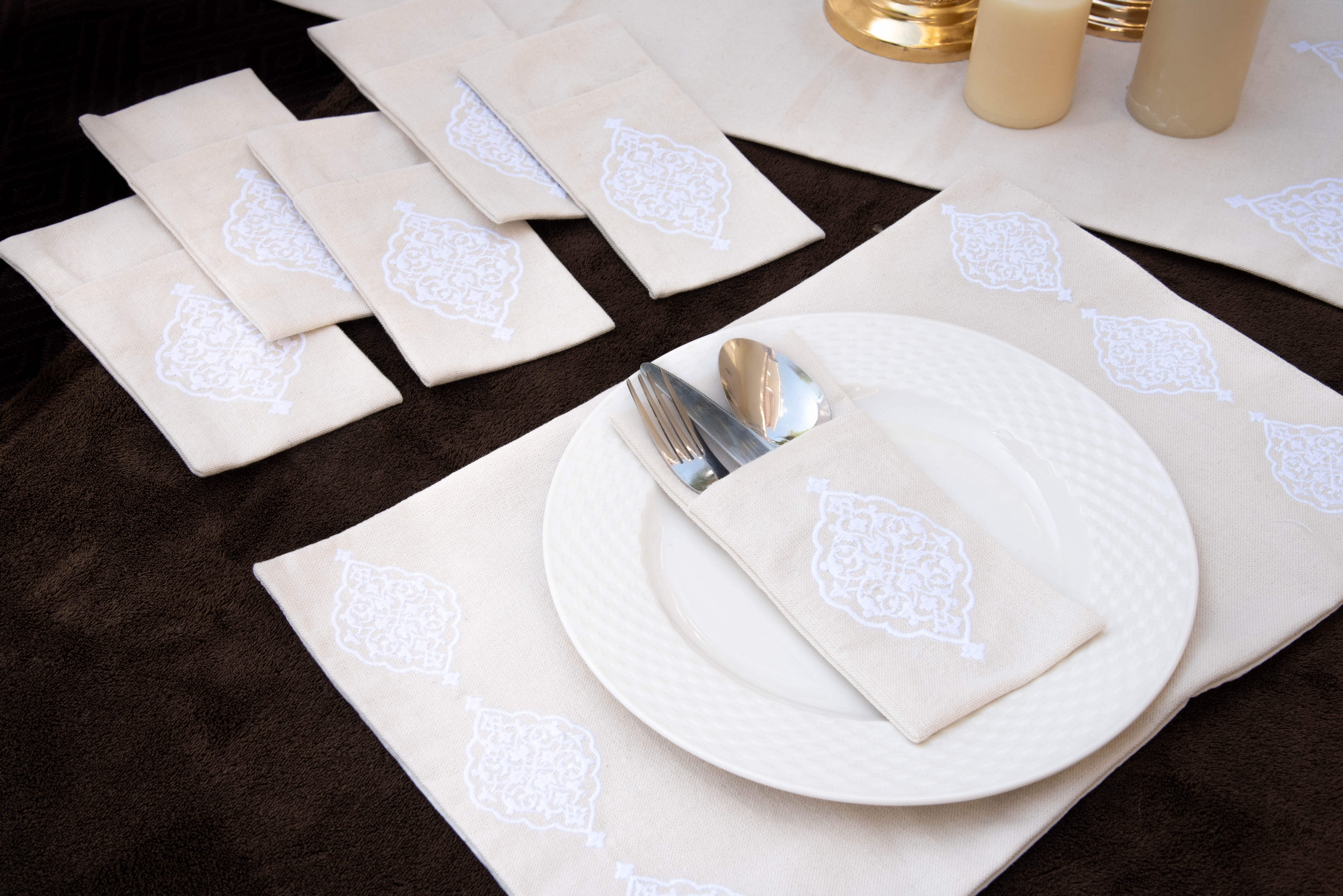 White Ramadan Arabesque Placemat Set