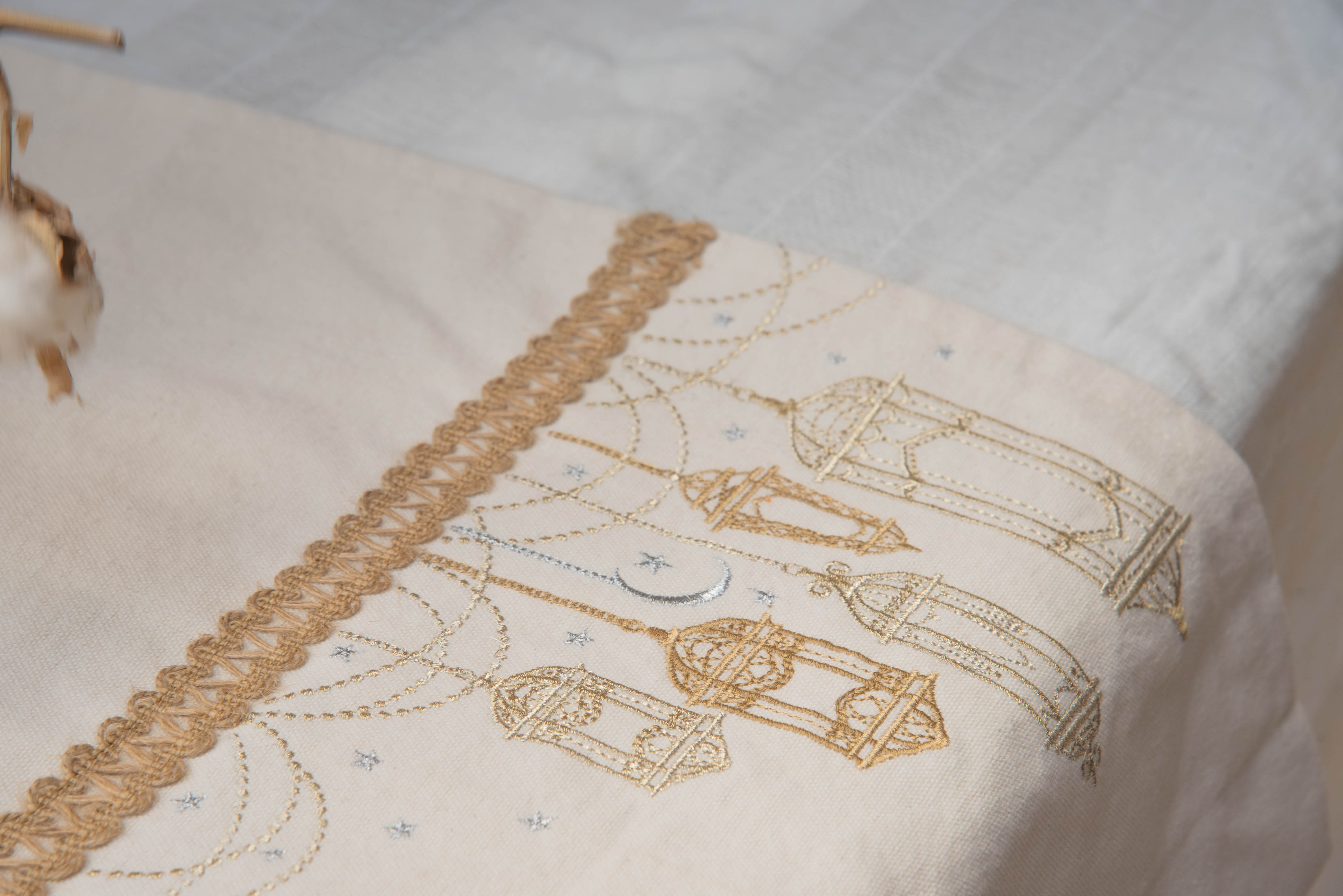 Hanging Lanterns Table Runner