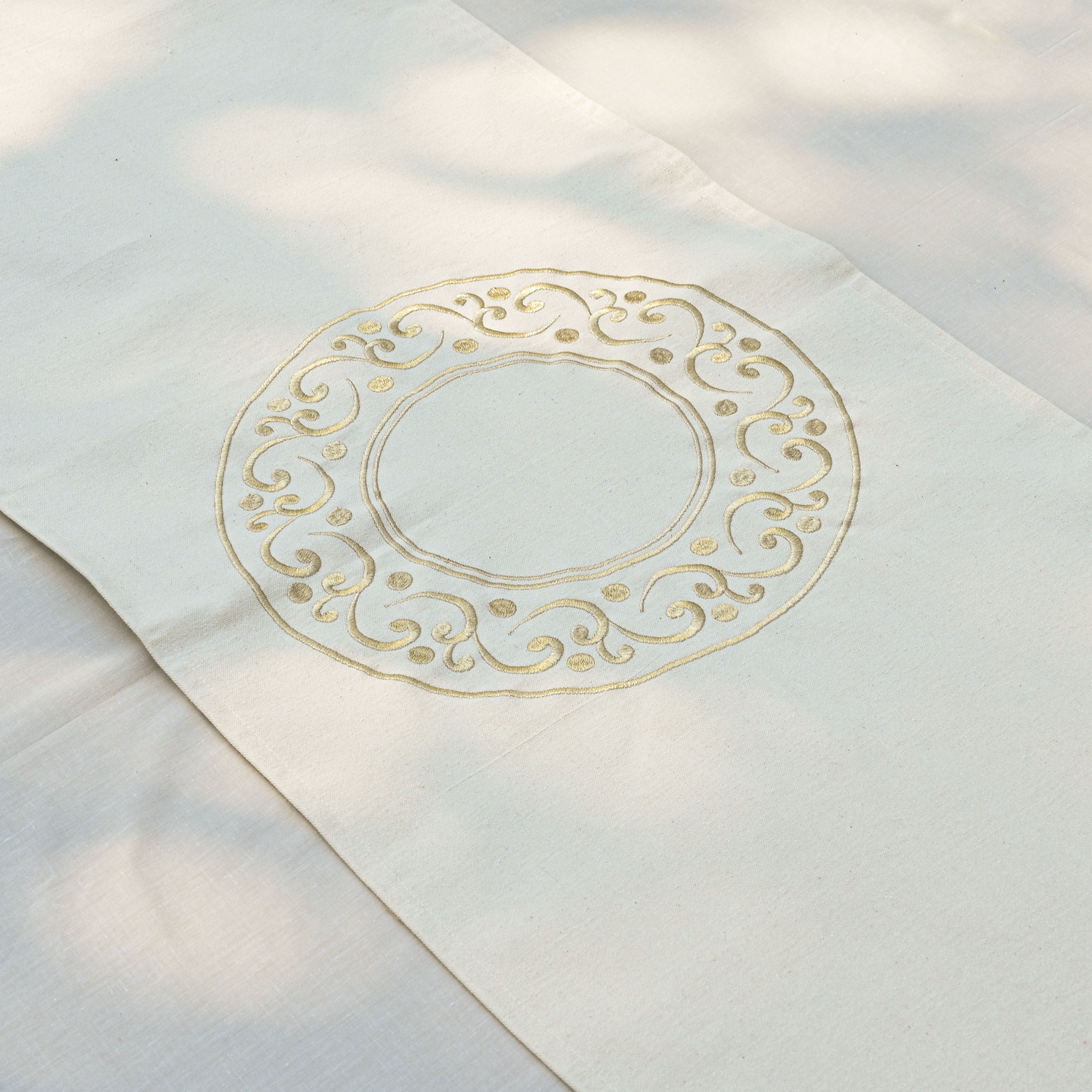 Royal Waves Table Runner