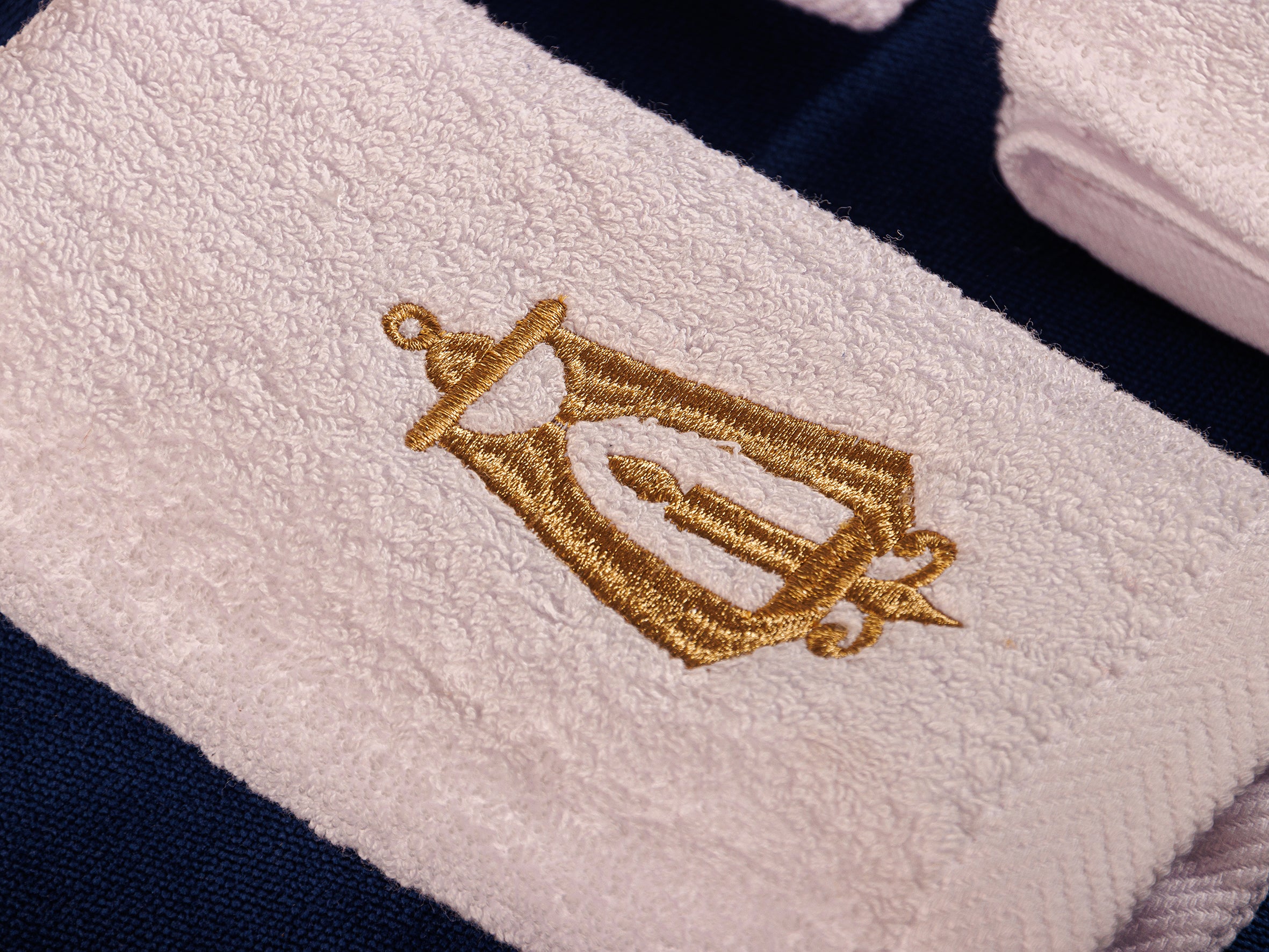 4 Lanterns Guest Towel Set