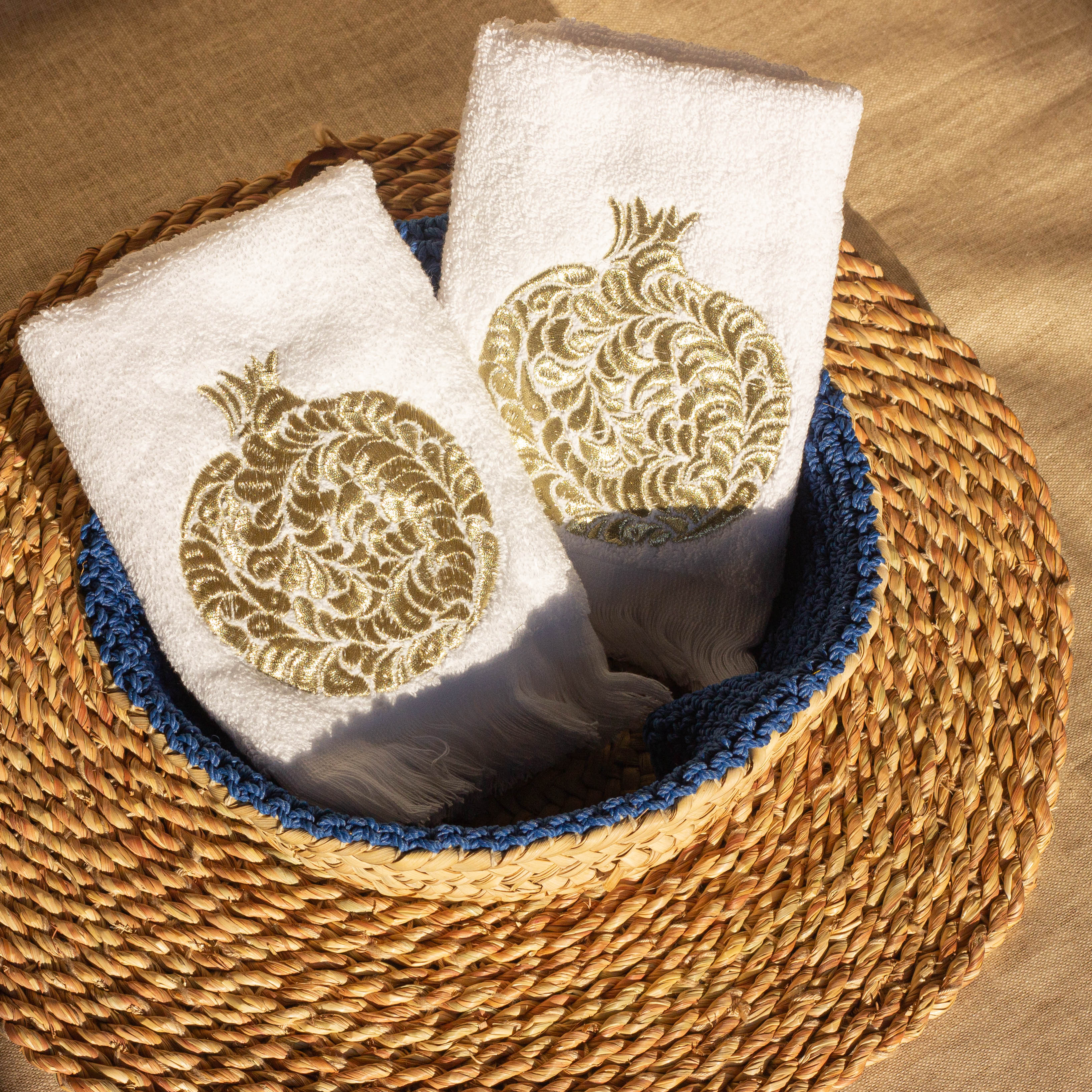 Gold Classic Pomegranate Guest Towel Set