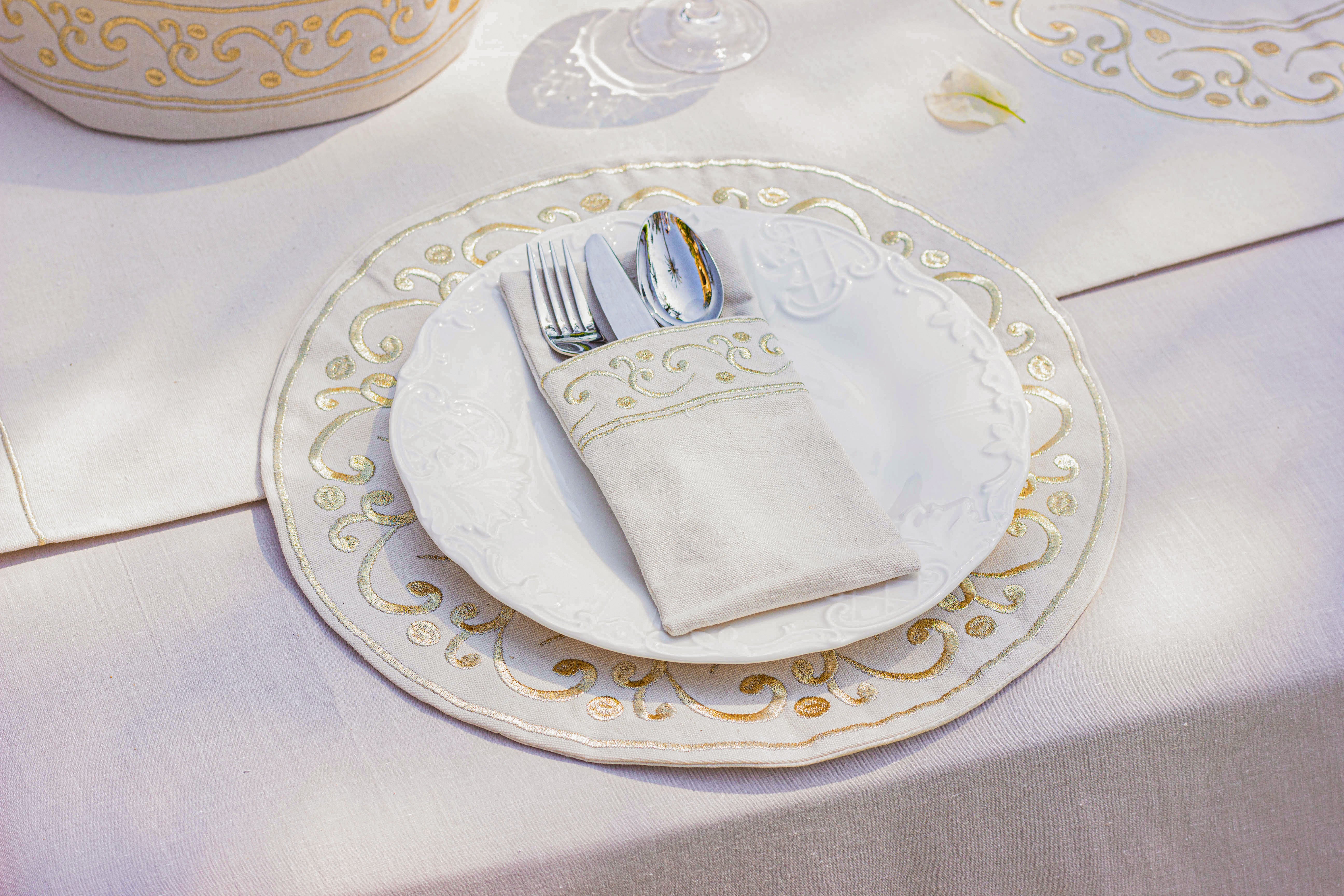 Royal Waves Cutlery Holder Set